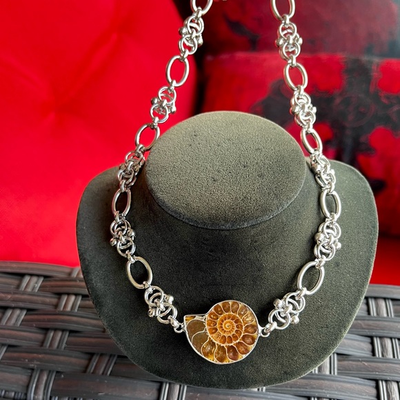 Made to order . Genuine ammonite fossil shell stainless steel maille choker - Picture 7 of 16
